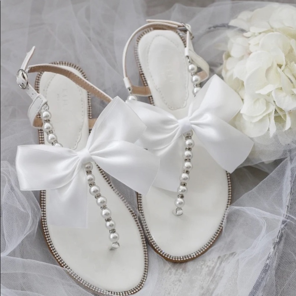 Pearls, oversized bow, SILVER BEADS/rhinestones. Perfect for bridal sandals